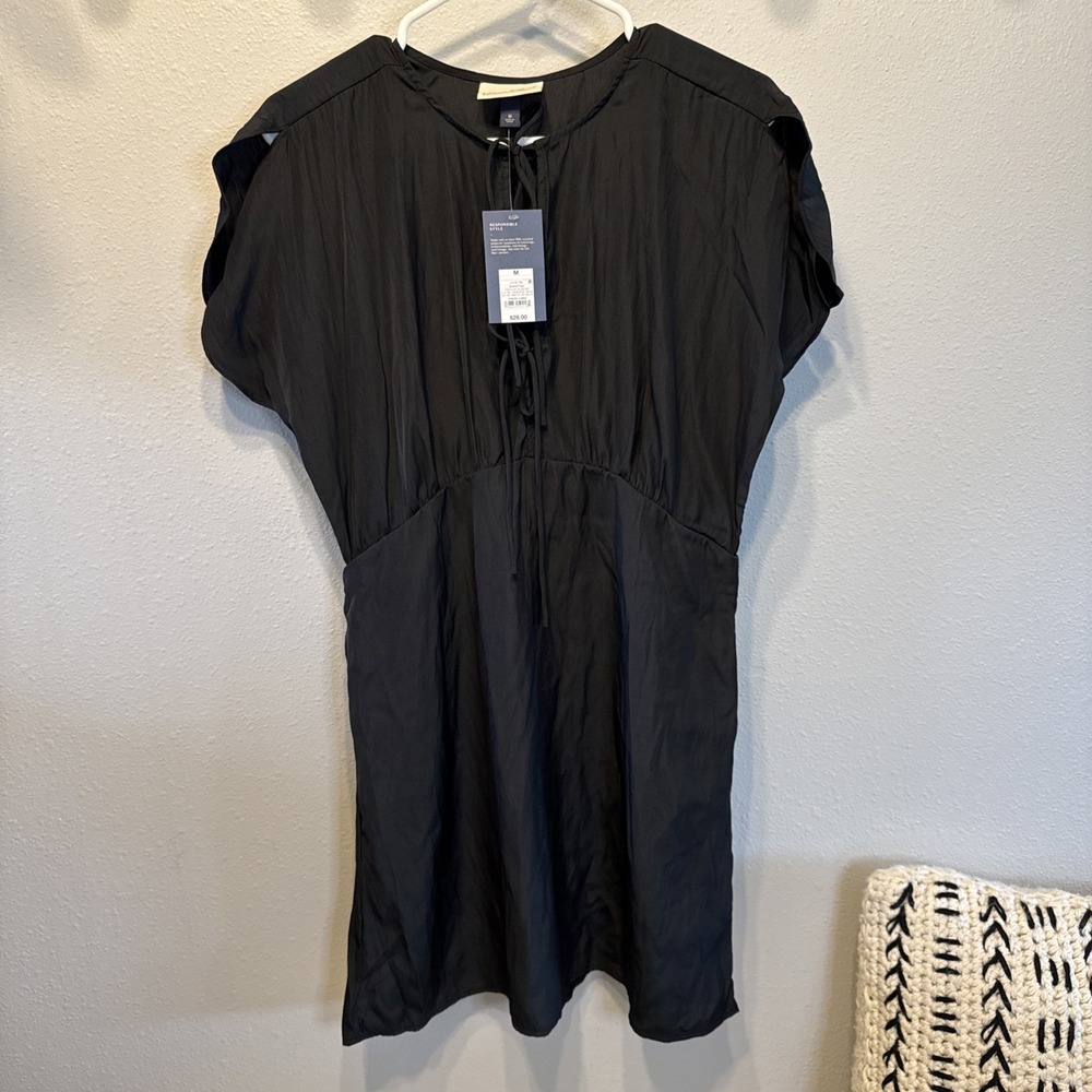 Universal Thread Black Dress Size Medium | MSRP = $30